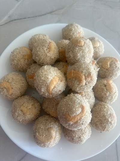 Rava Laddu Home Made 1/2LB - Dallaspuram Santha DFW